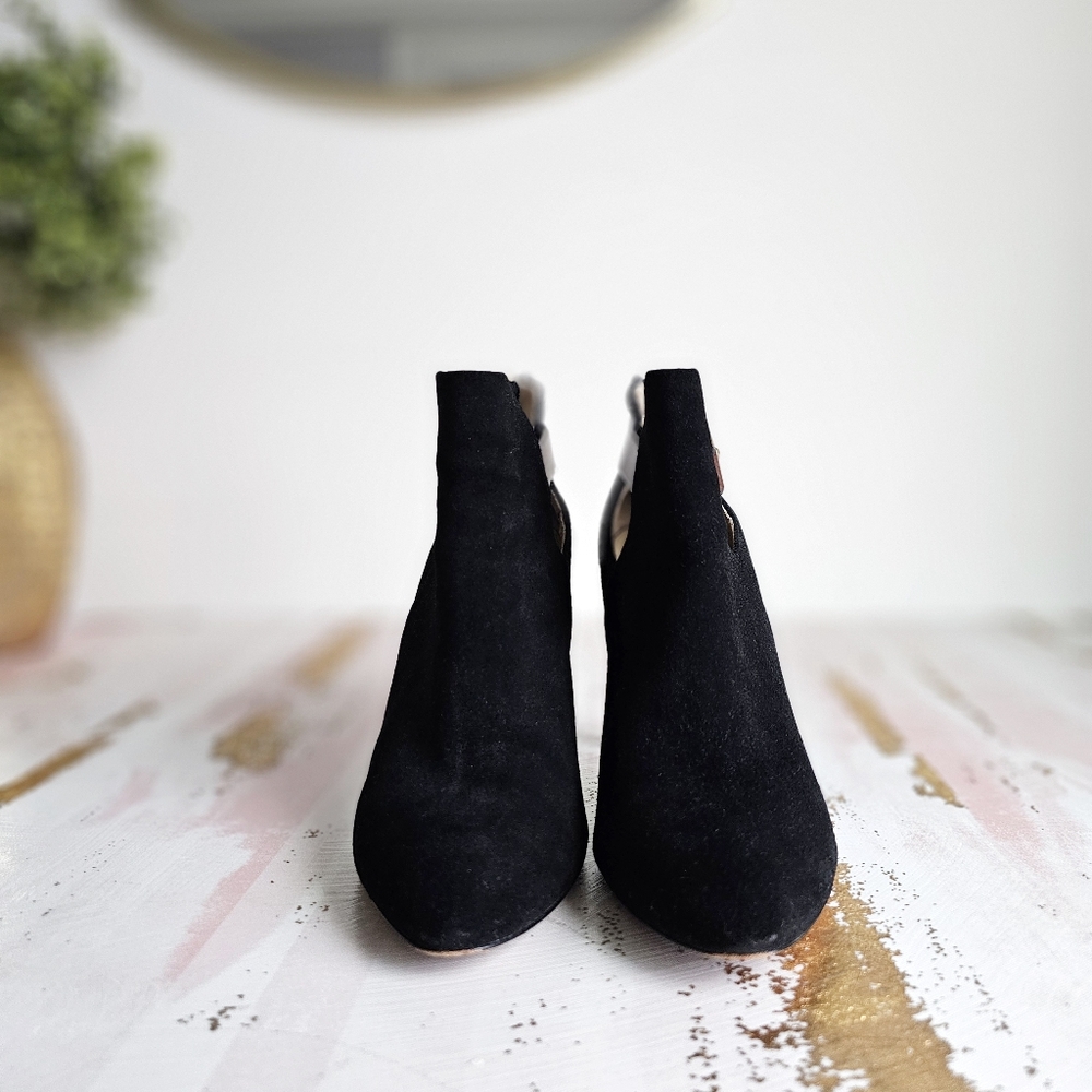 Coach "Ann" Black Suede Leather Elegant Booties Buckle Boots Heels Shoes Size 8B - Picture 2 of 15